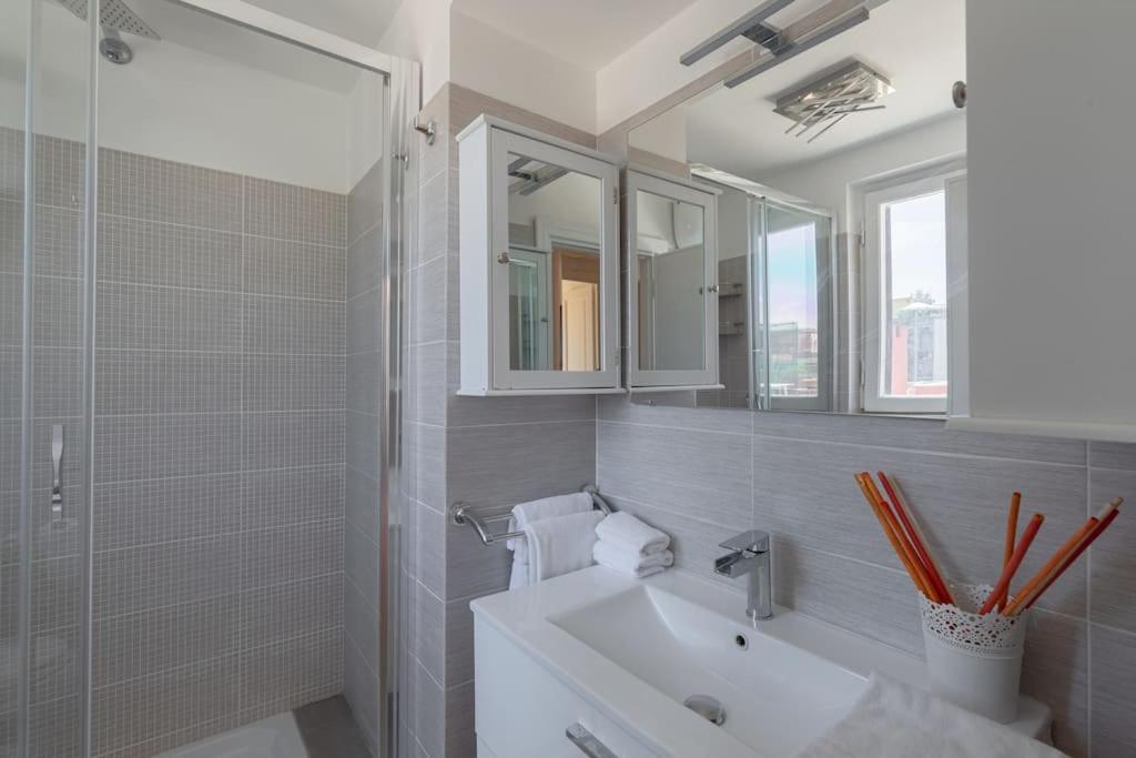 Penthouse With Jacuzzi On Private Terrace In Trastevere Apartment Rom
